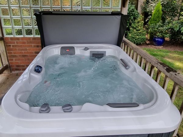 Indiana Plug and Play - 2 Person Hot Tub